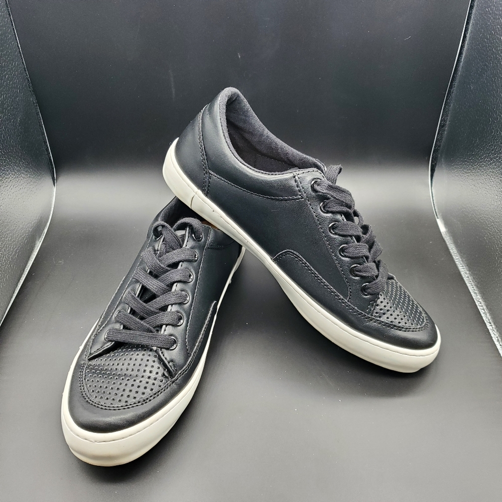 Banana Republic Perforated Sneaker Black